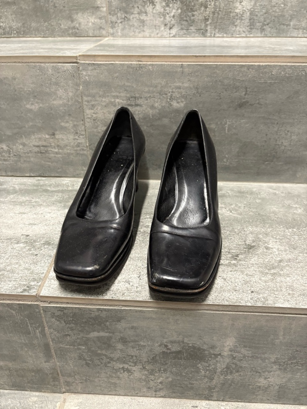 Prada Women Shoes Heels 2.5 In Vintage Leather Black Size 38 Us 7.5 Pump